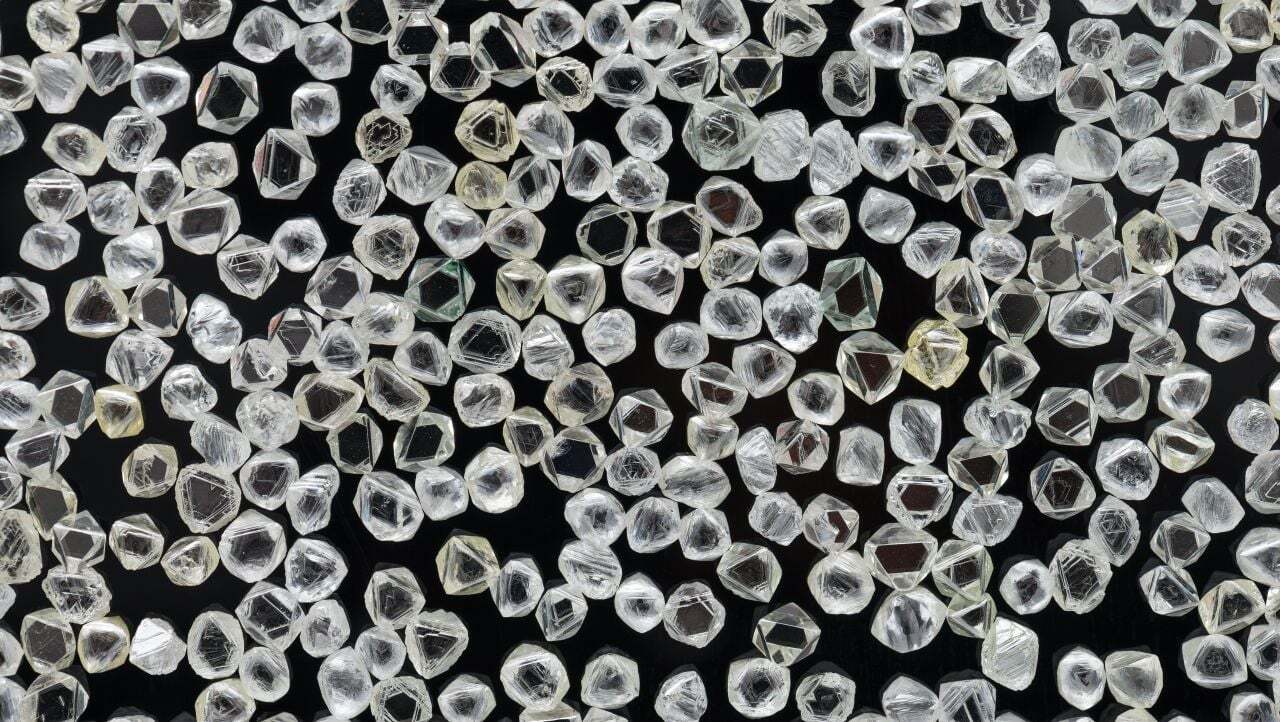 Rough-diamonds-iTraceiT-1280-USED-090323